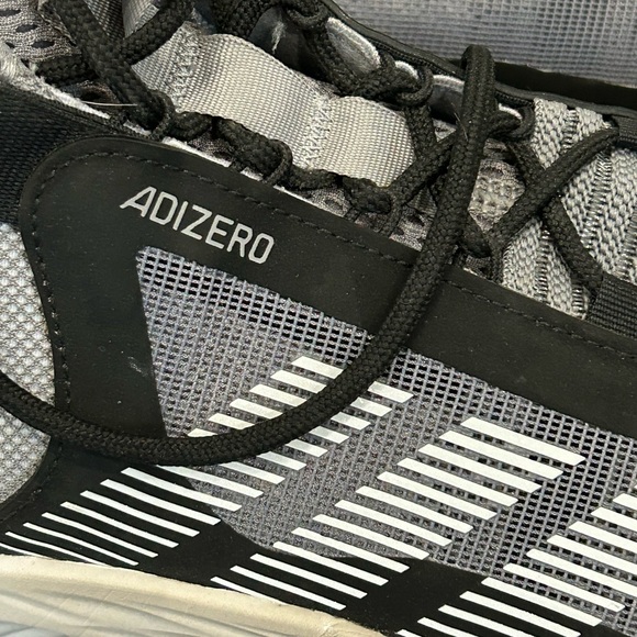 New Adidas ball shoes - Picture 3 of 6